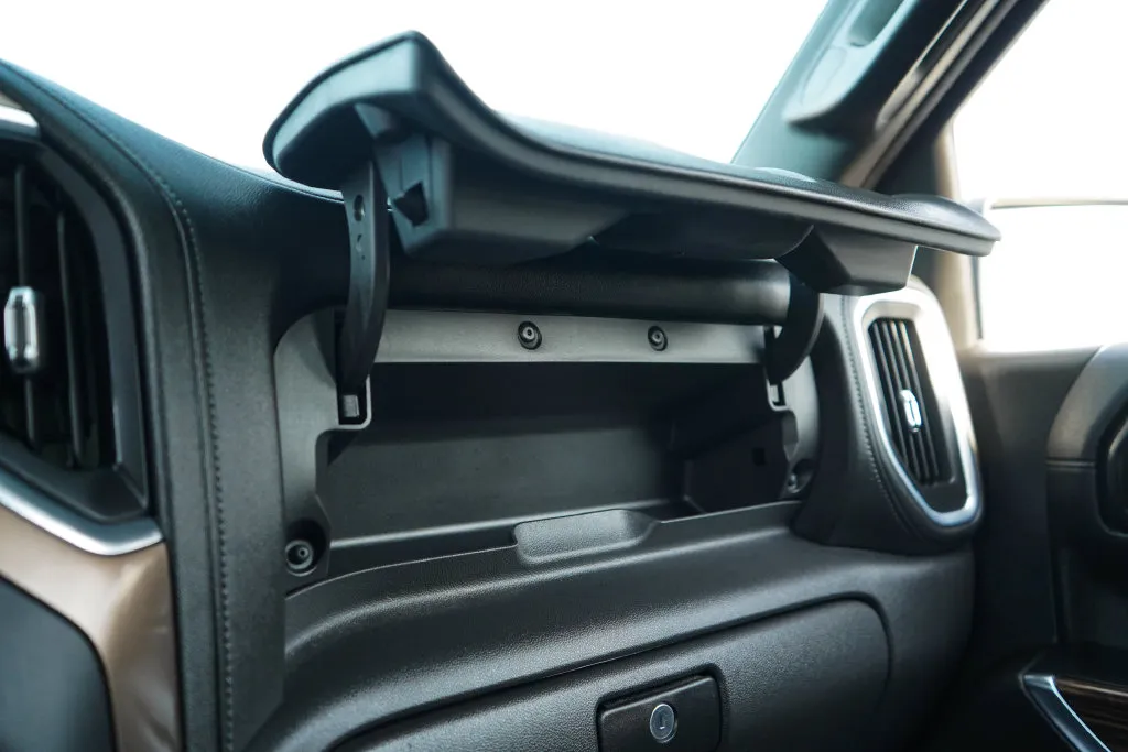 Chevrolet Silverado photo 30