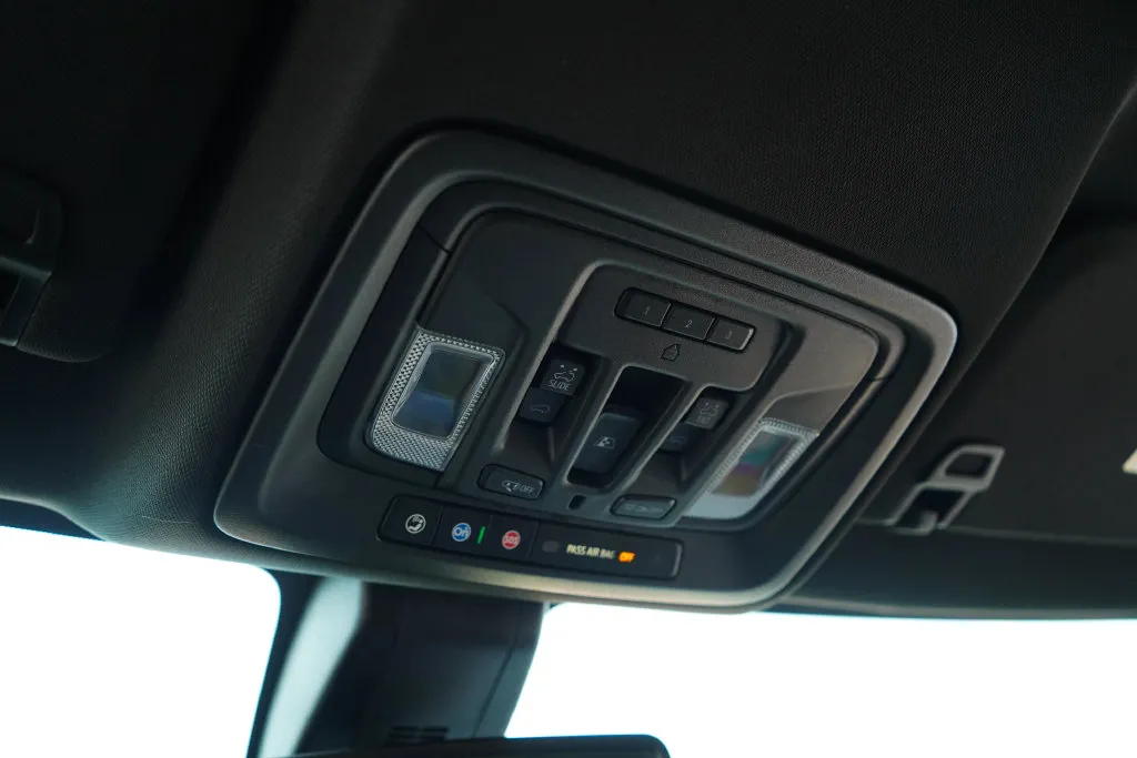 Chevrolet Silverado photo 11