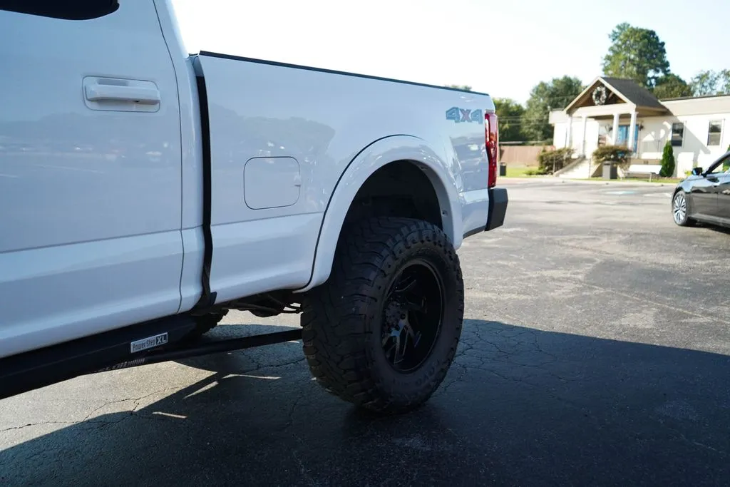 Ford F-250SD photo 23