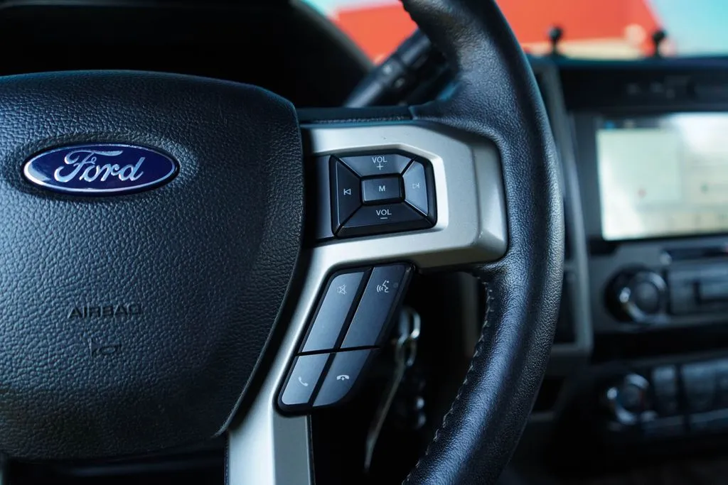 Ford F-250SD photo 31