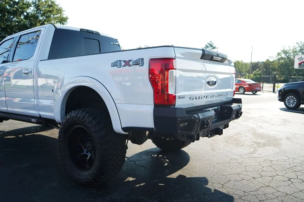 Ford F-250SD photo 22