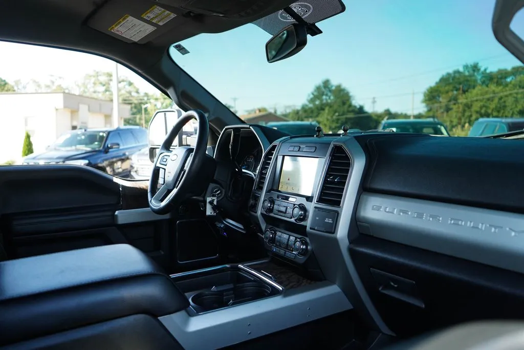 Ford F-250SD photo 13