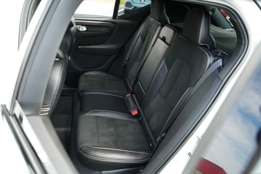Volvo XC40 photo 8