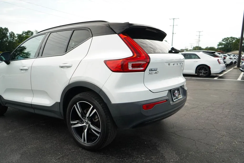 Volvo XC40 photo 22