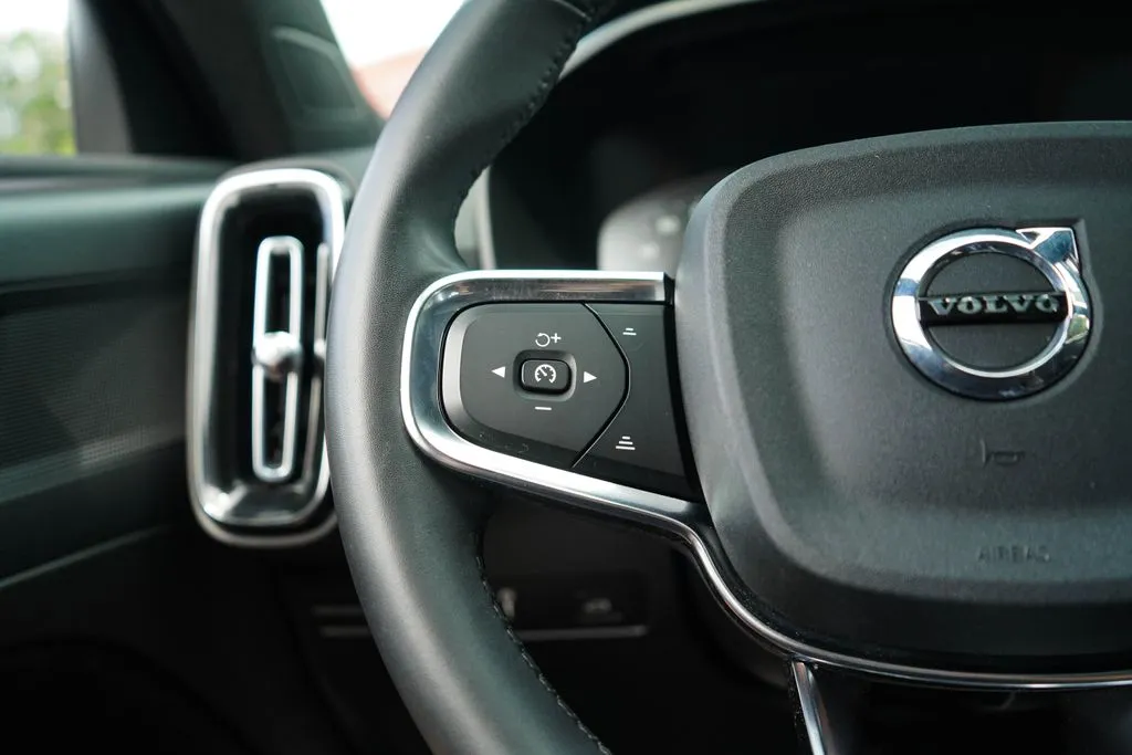 Volvo XC40 photo 33