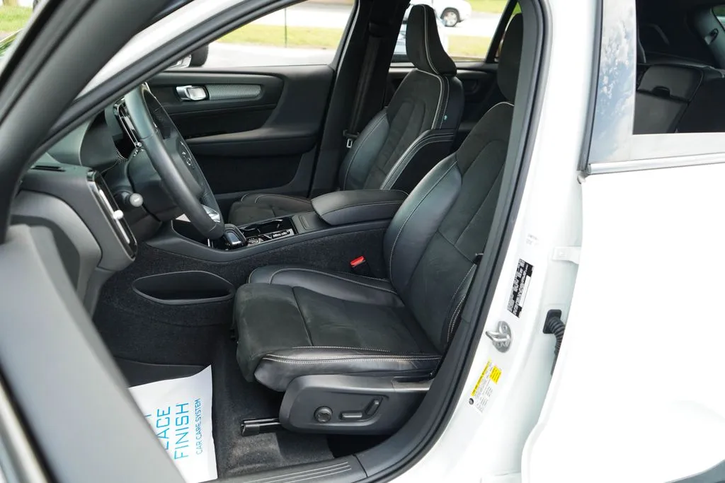 Volvo XC40 photo 6
