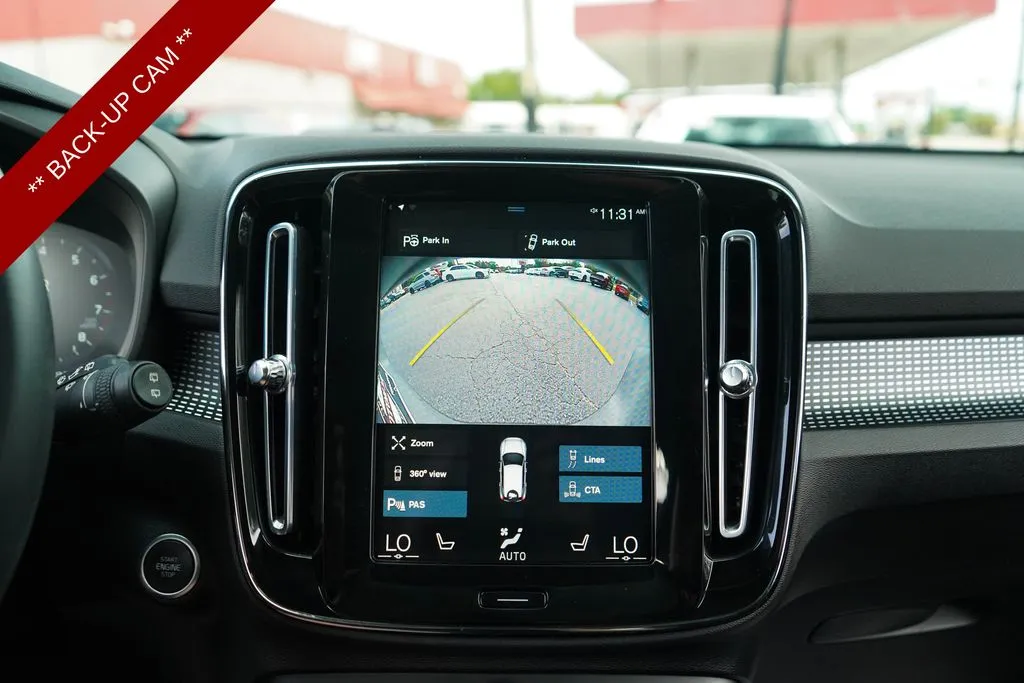 Volvo XC40 photo 10