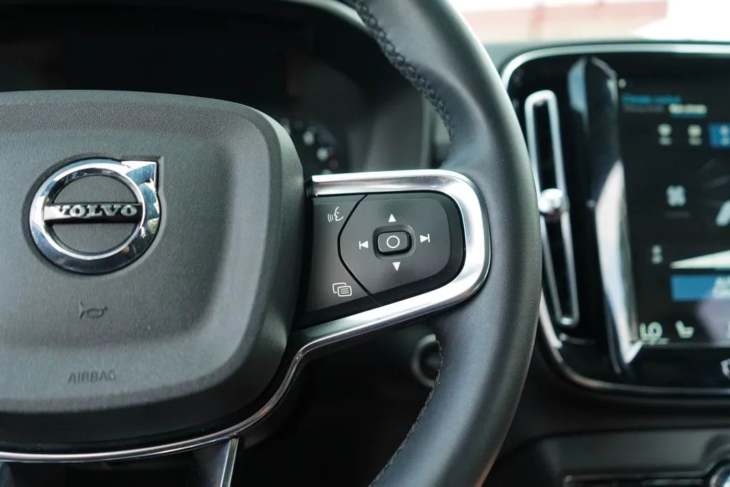 Volvo XC40 photo 30
