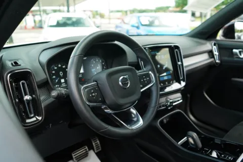 More photos of 2022 Volvo XC40 R-Design at TLC Motors, SC