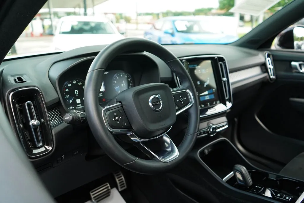 Volvo XC40 photo 5