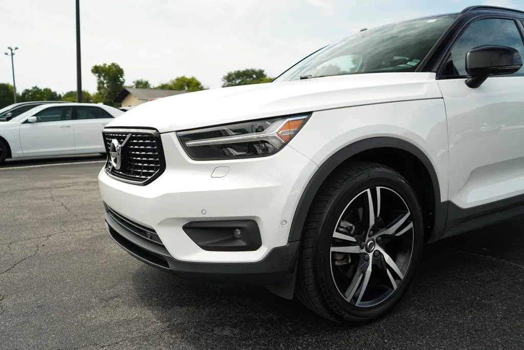 Volvo XC40 photo 18