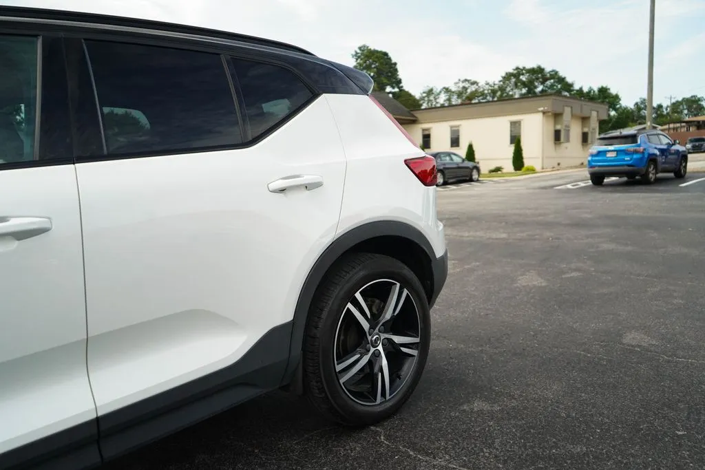 Volvo XC40 photo 23
