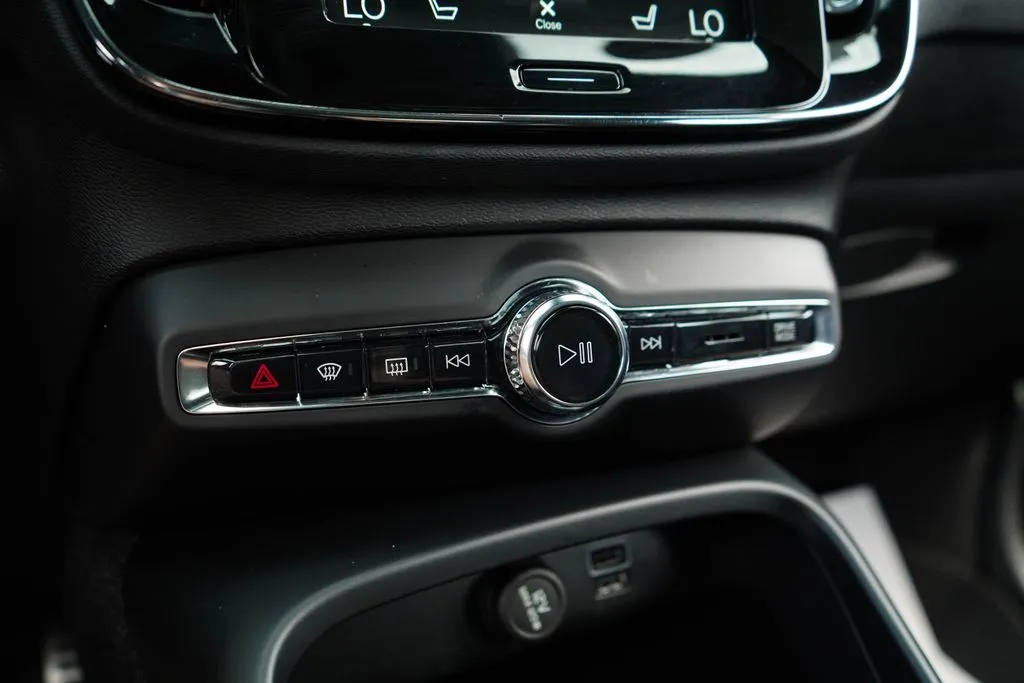 Volvo XC40 photo 28