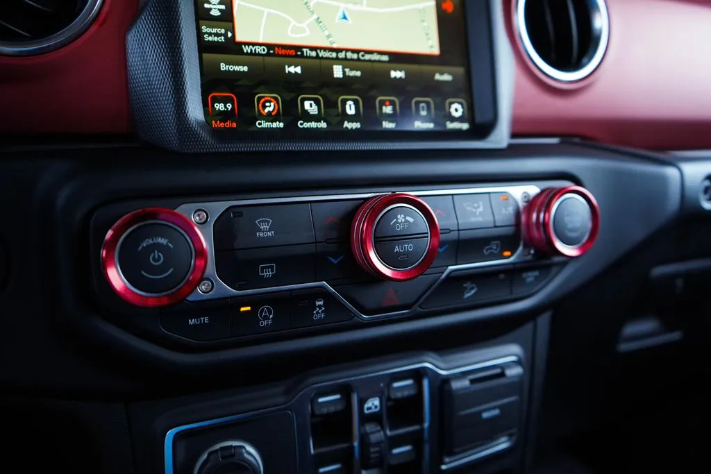 Jeep Wrangler photo 39