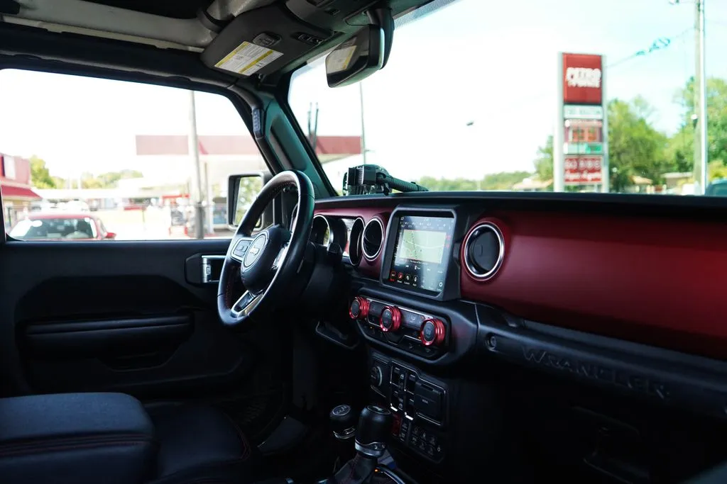 Jeep Wrangler photo 14