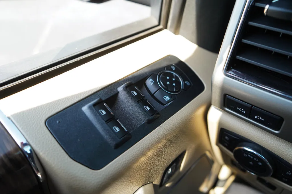 Ford F-150 photo 32