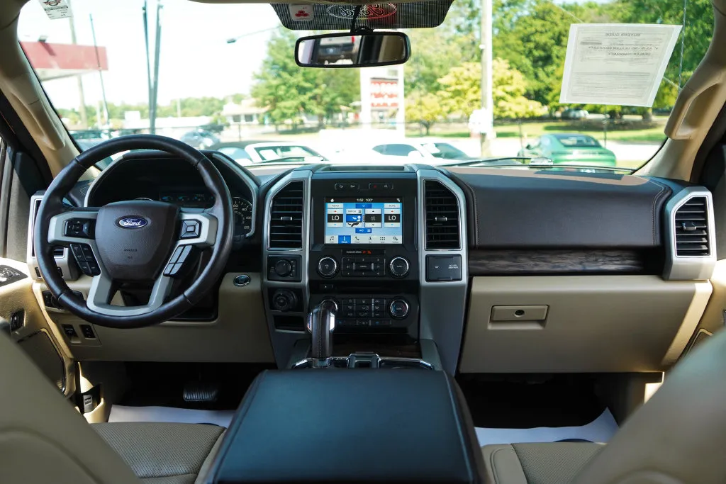 Ford F-150 photo 9