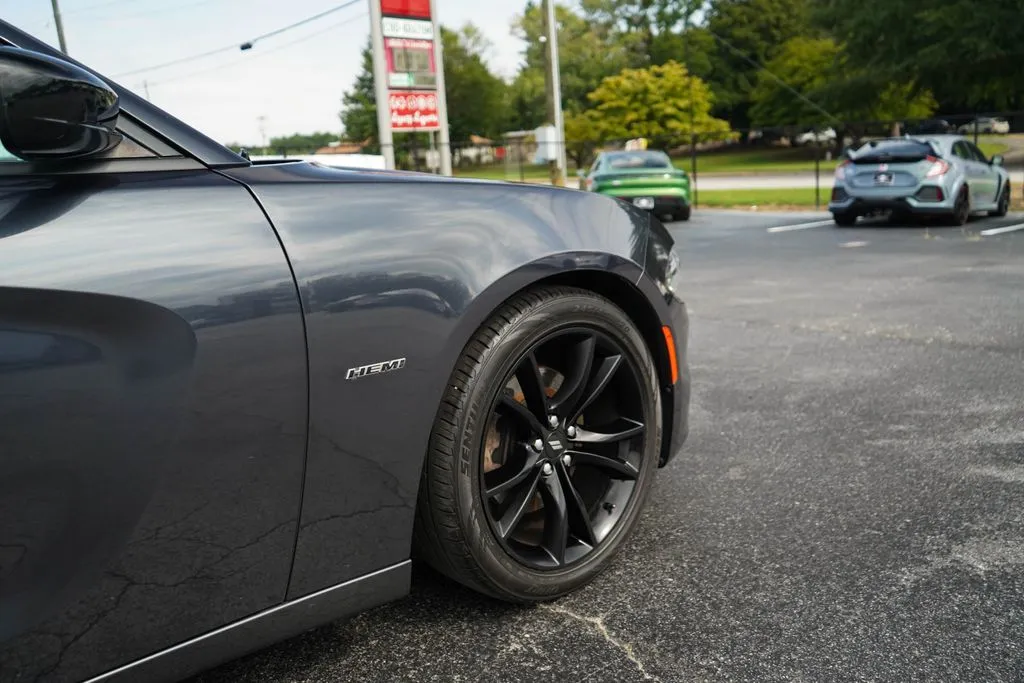 Dodge Charger photo 18