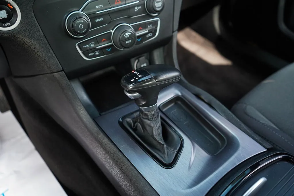 Dodge Charger photo 34