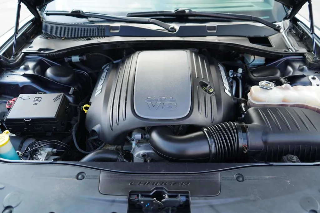 Dodge Charger photo 14