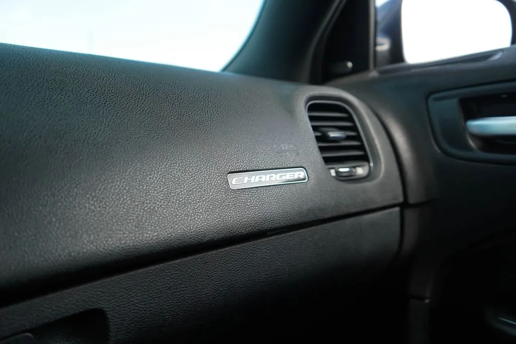 Dodge Charger photo 27