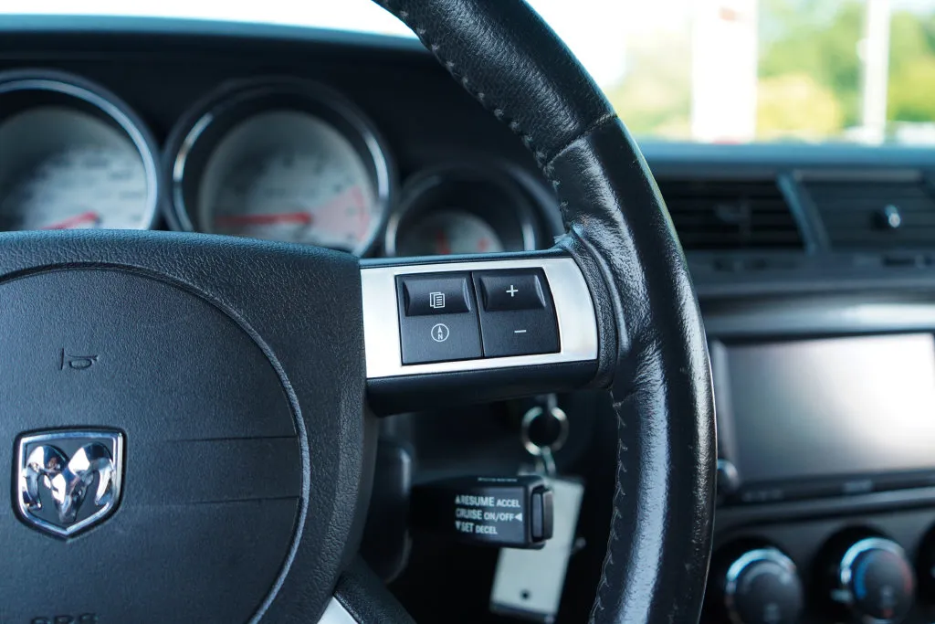 Dodge Challenger photo 28