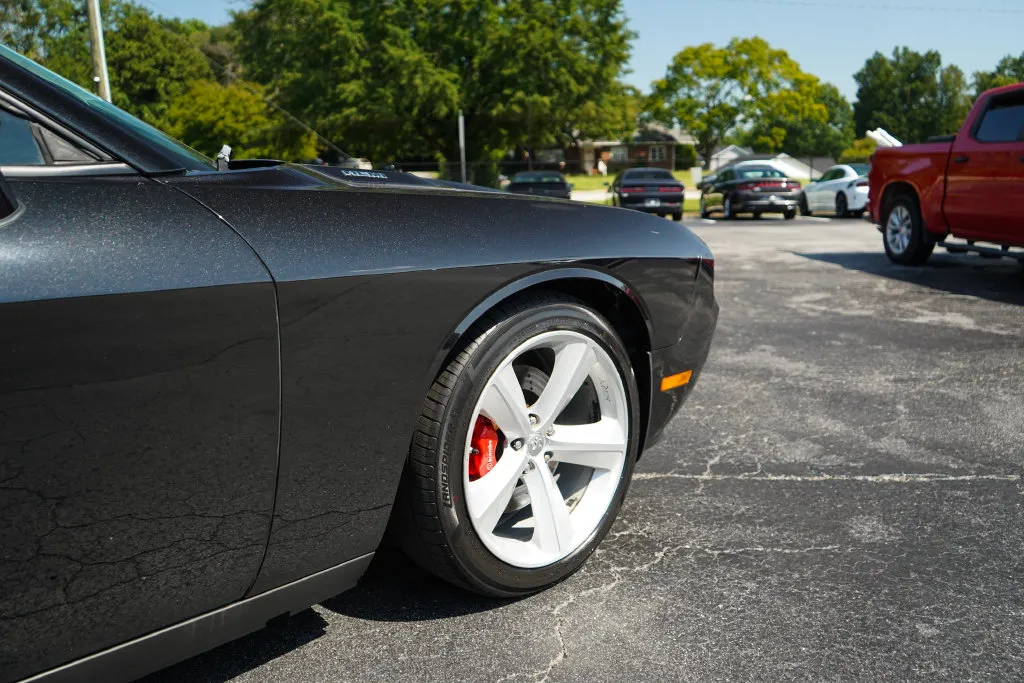 Dodge Challenger photo 18