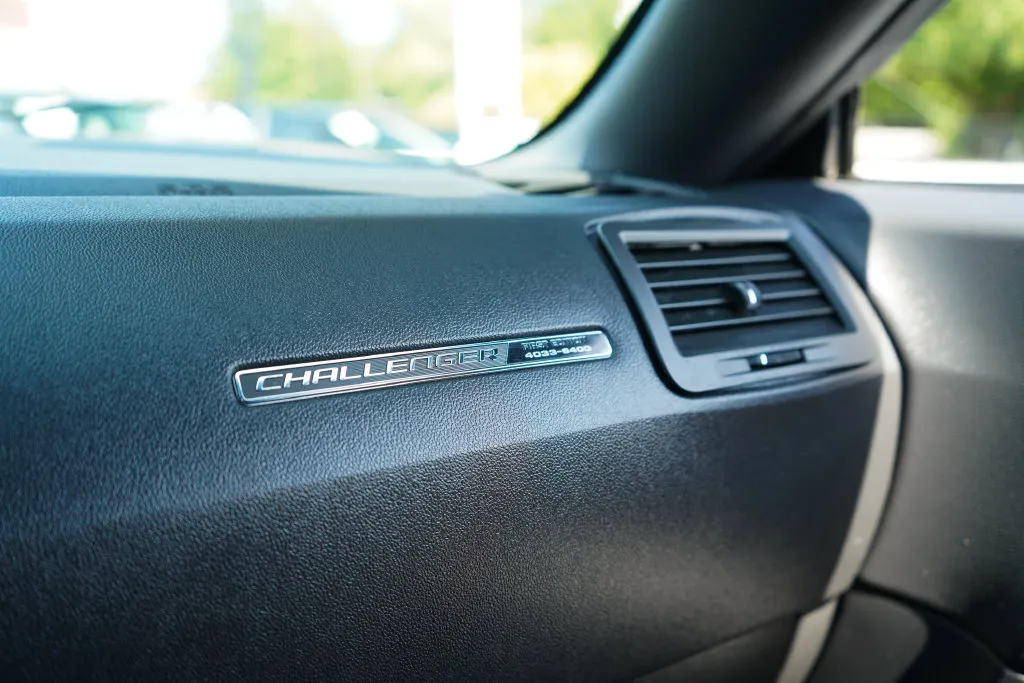 Dodge Challenger photo 27