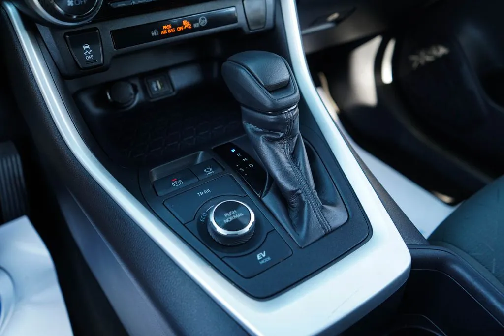Toyota RAV4 photo 36