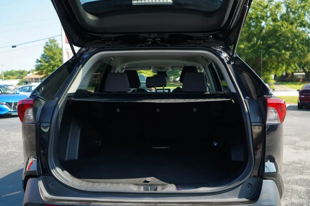 Toyota RAV4 photo 14