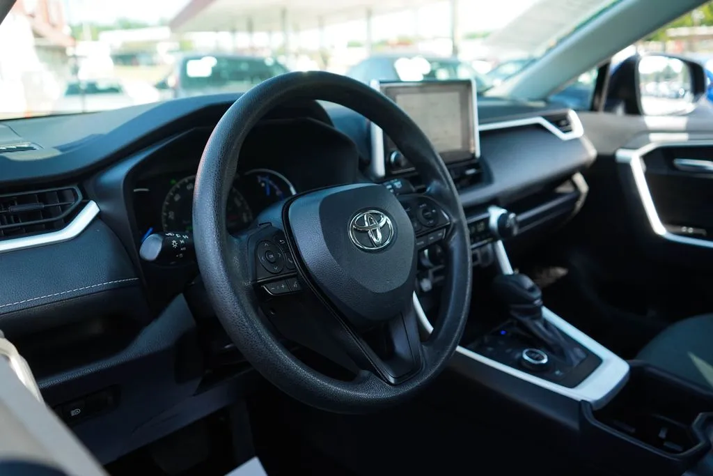 Toyota RAV4 photo 5