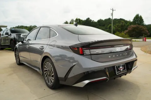 More photos of 2024 Hyundai Sonata Hybrid Limited at TLC Motors, SC