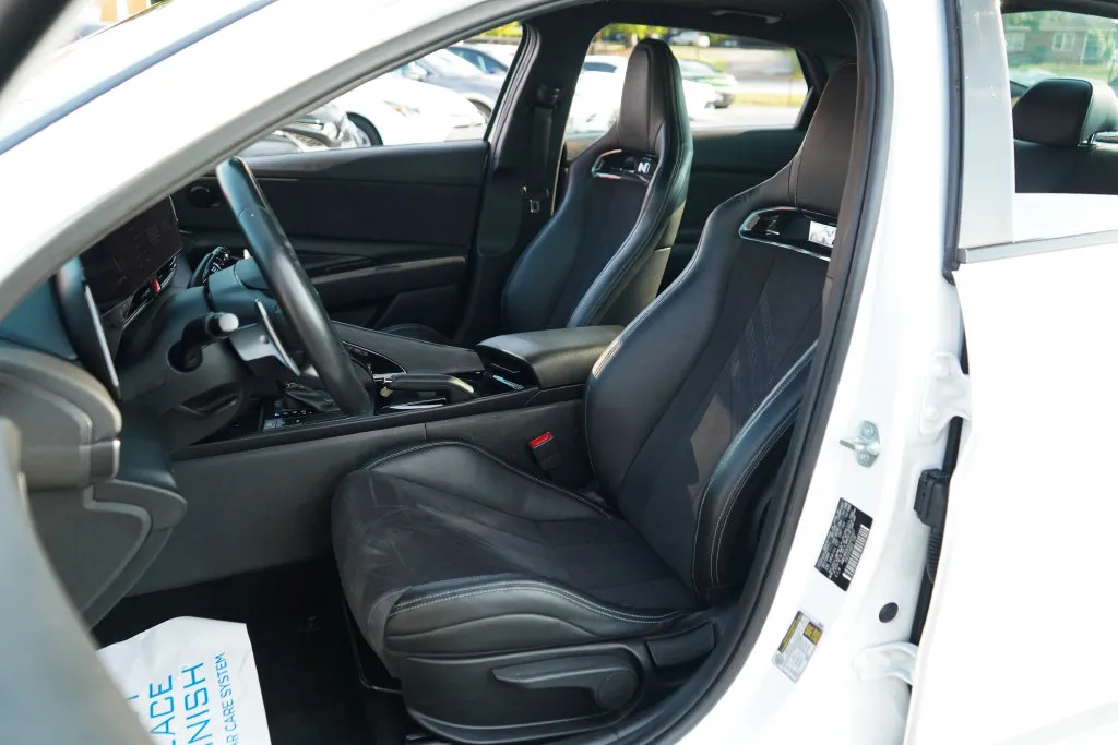 Hyundai Elantra N photo 6