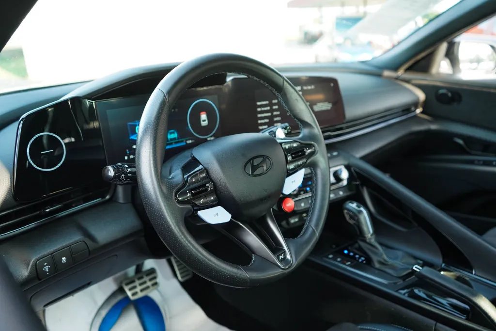 Hyundai Elantra N photo 5