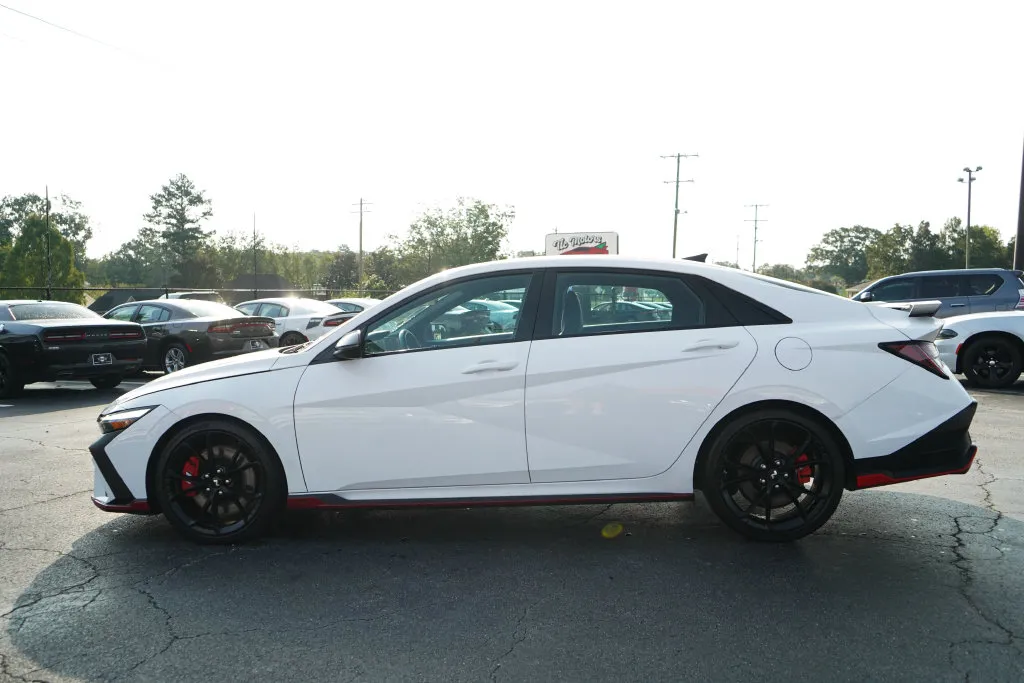 Hyundai Elantra N photo 24