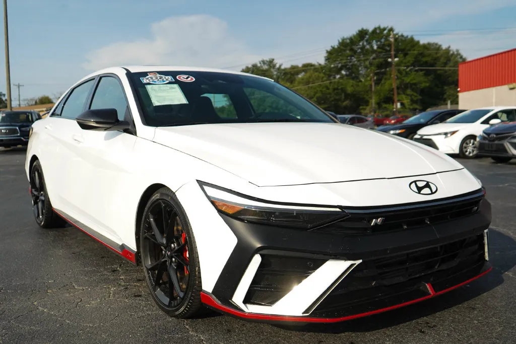 Hyundai Elantra N photo 38