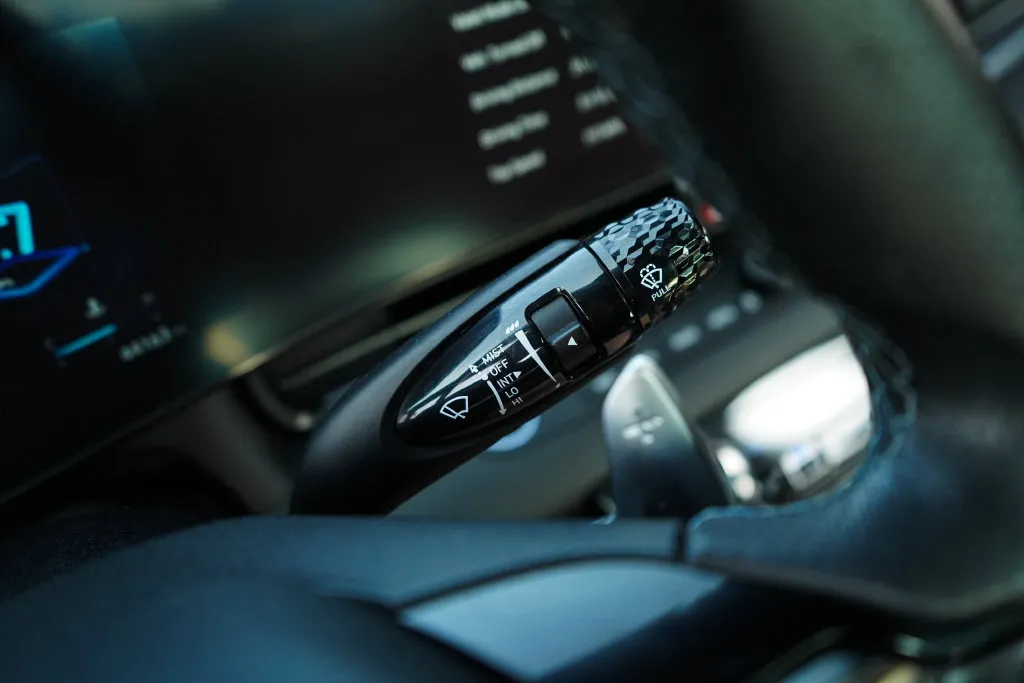 Hyundai Elantra N photo 33