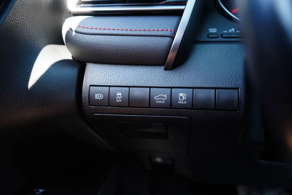 Toyota Camry photo 30