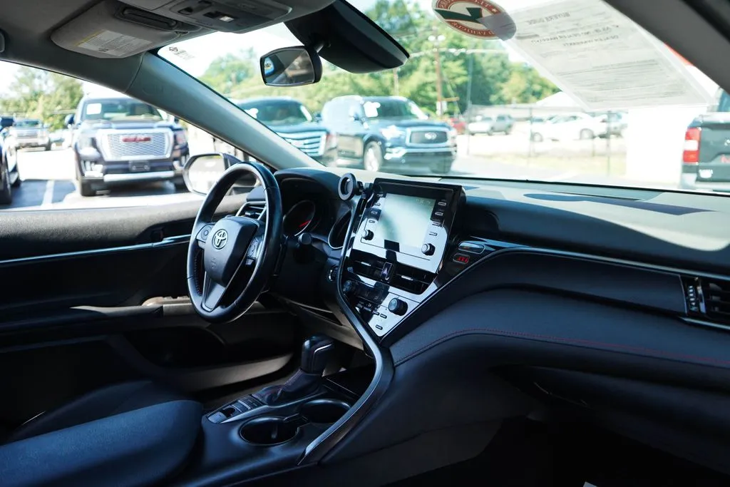 Toyota Camry photo 13