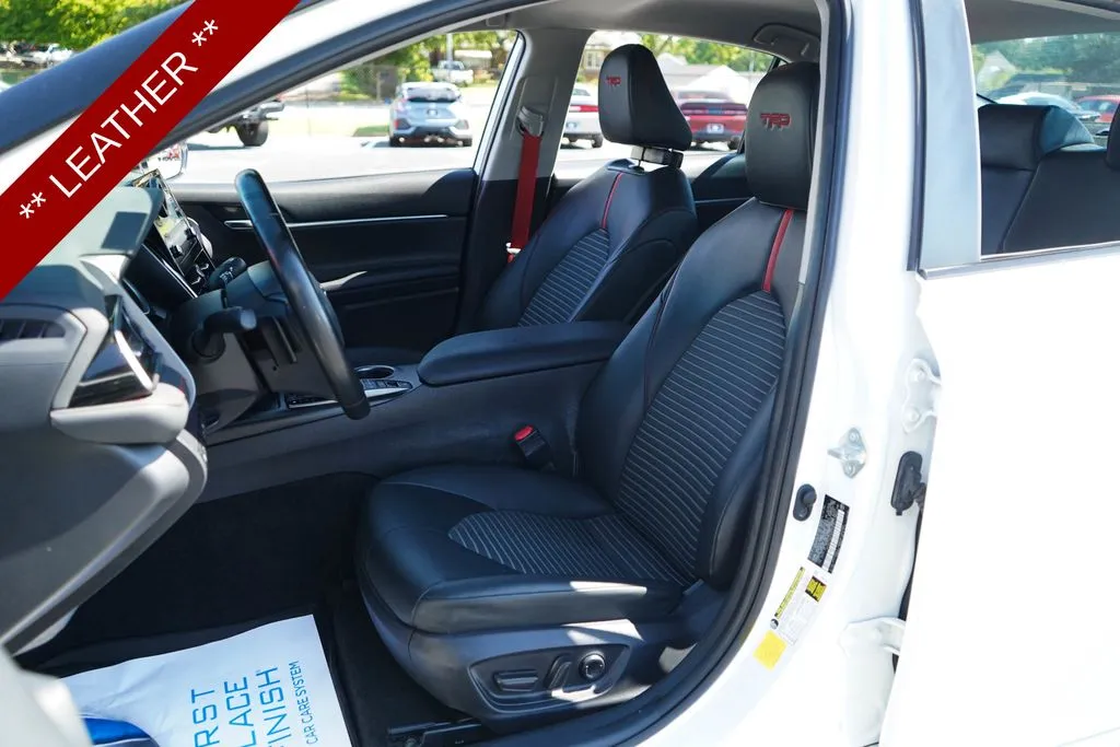 Toyota Camry photo 6