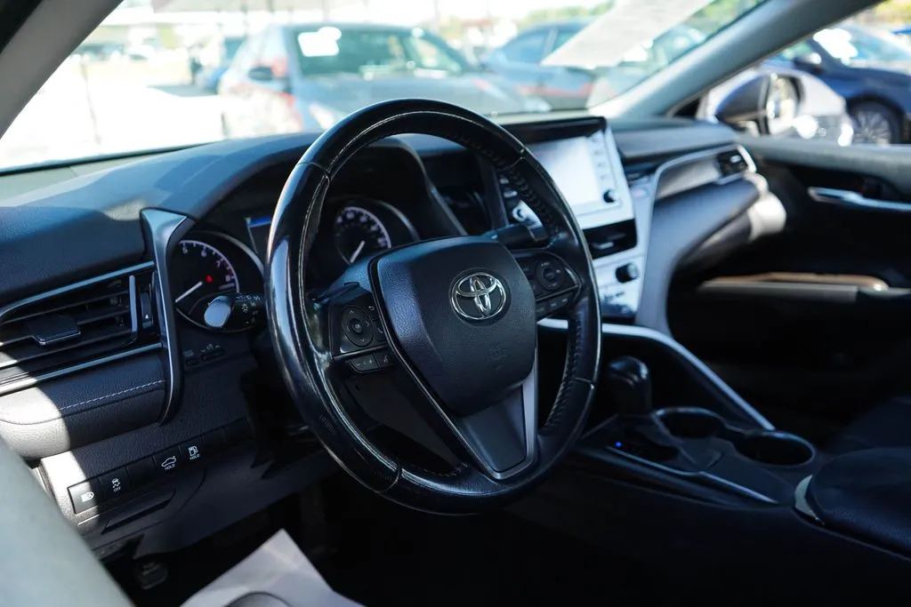 Toyota Camry photo 5