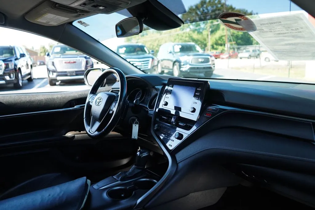 Toyota Camry photo 13
