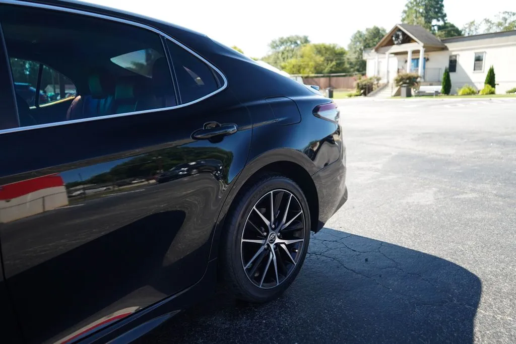 Toyota Camry photo 21