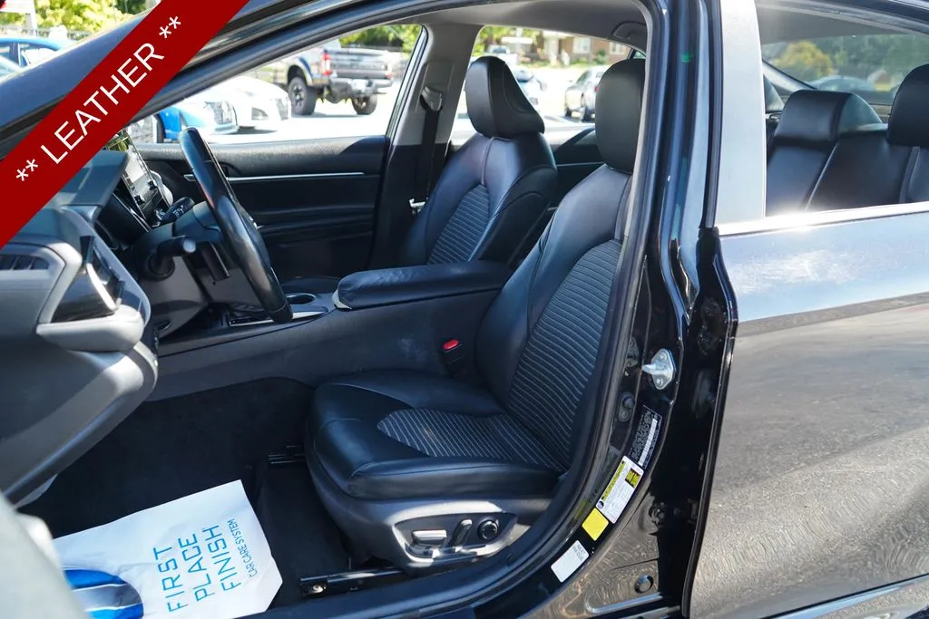 Toyota Camry photo 6