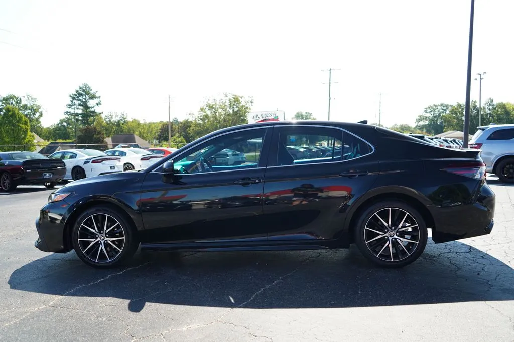 Toyota Camry photo 23