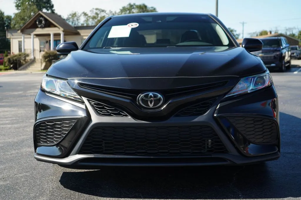 Toyota Camry photo 16