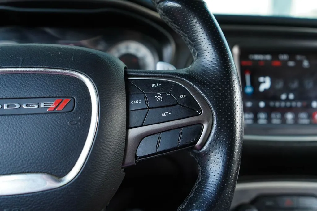 Dodge Challenger photo 27