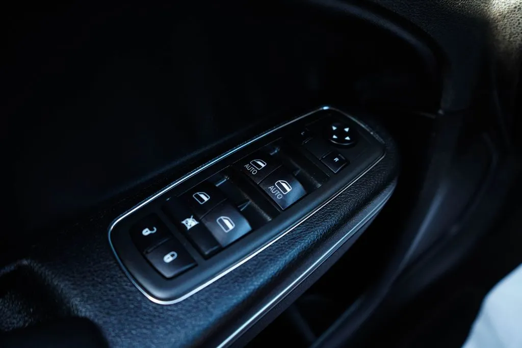 Dodge Charger photo 31