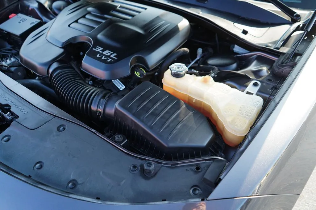 Dodge Charger photo 37