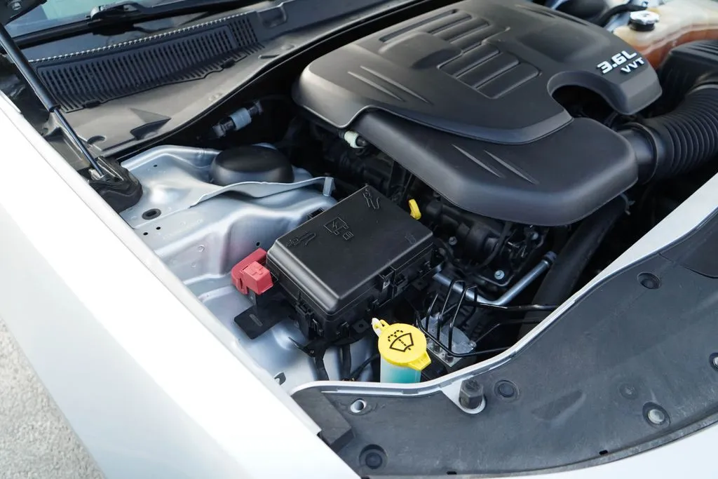 Dodge Charger photo 36